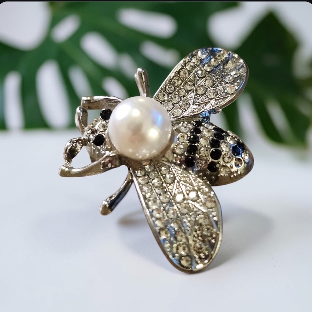 Elegant Silver and Black Bee Brooch With Pearl NIP